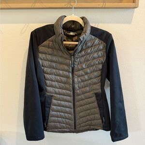 32 Degrees Women's Black and Olive Green Puffer Jacket Medium